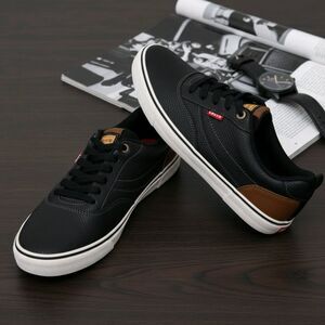 Levi's Comfort Sneakers Men 9.5 Black Lace Up